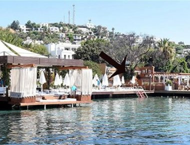 Επίθεση στην Αλικαρνασσό: Ένας νεκρός και τέσσερις τραυματίες από πυροβολισμό